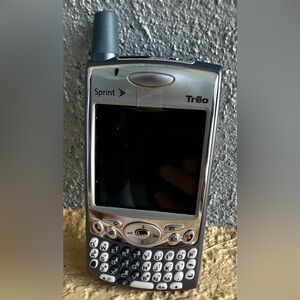 Sprint Palm Treo 650 Cell Phone Brand New in Box